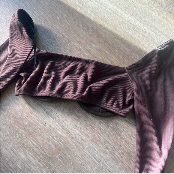 Princess Polly Brown Long Sleeve crop top with wired cups - Picture 4 of 5